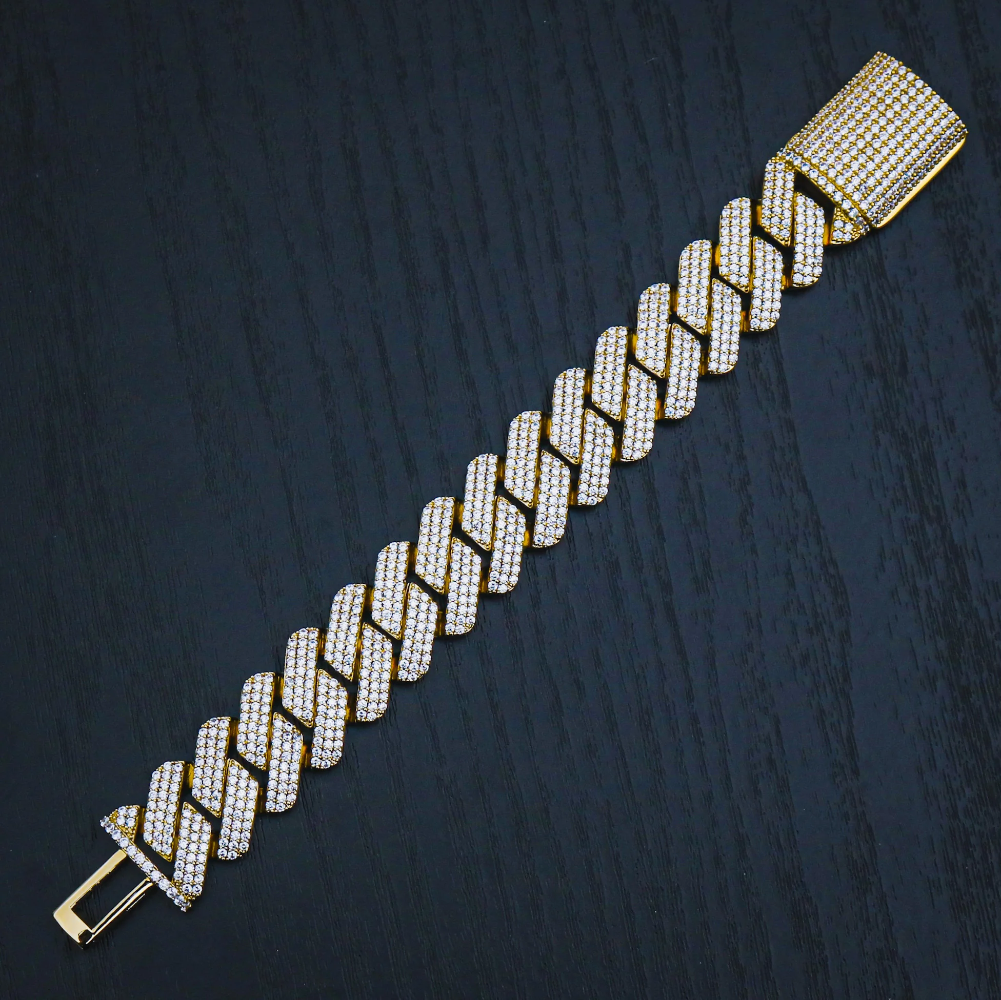 19mm Diamond Prong Link Cuban Bracelet - Gold - Image 2